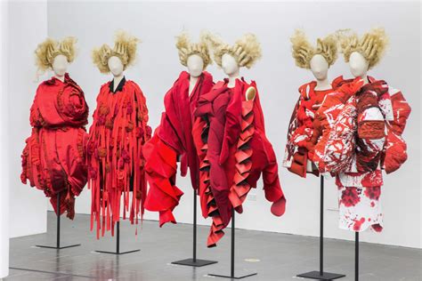 Inside The Met S Spring Exhibit Rei Kawakubo Comme Des Gar Ons Art