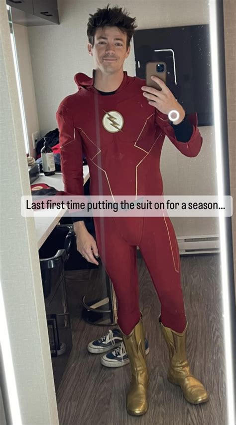 New Flash Suit Details Revealed Ezra Miller S Gideon New Off