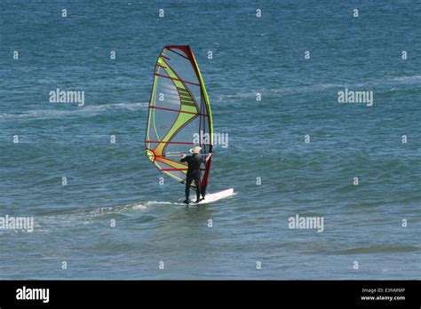 Wellen Windsurfen Hi Res Stock Photography And Images Alamy