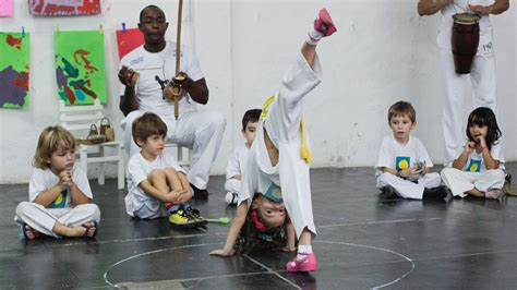 Fotos Capoeira pode ser praticada por crianças a partir de um ano 10