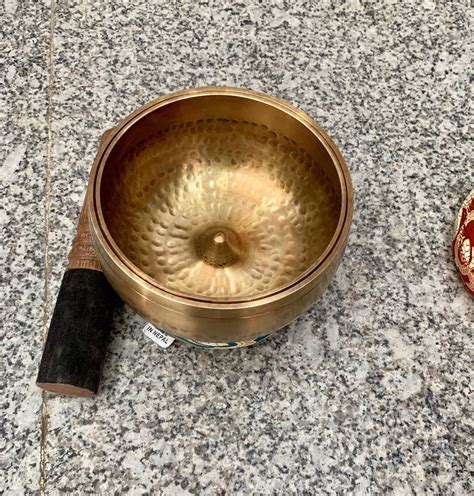 5 Inch Diameter Hand Beaten Lingam Singing Bowl With Mallet And Cushion