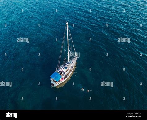 Lifestyle Afloat Hi Res Stock Photography And Images Alamy