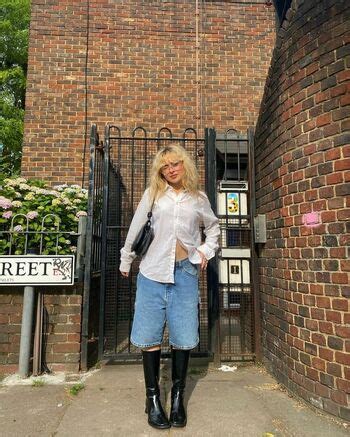 Sabrina Carpenter Bubble39 Sabrinacarpenter Nude OnlyFans Page 11 The Fappening Plus