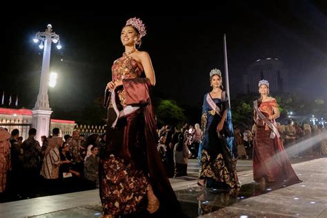 Sambut Hari Batik Nasional Istana Berbatik Hadirkan Keindahan Batik