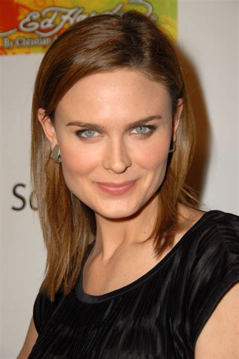 Emily Deschanel Biography Birth Date Birth Place And Pictures