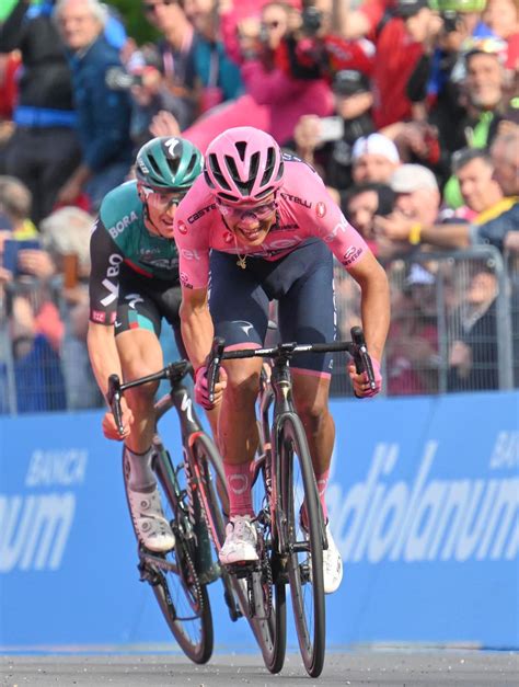 Giro D Italia 2022 Carapaz Io E Hindley Sullo Stesso Livello