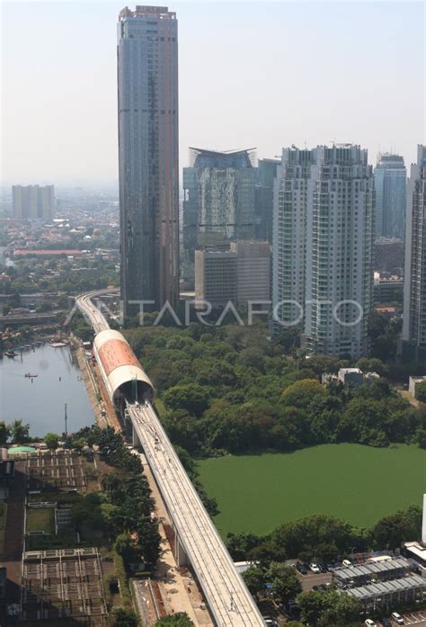 PEMBAYARAN LRT JABODEBEK ANTARA Foto