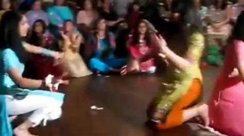 Indian Wedding Mehndi Night Beautiful Girls Dance Video Dailymotion