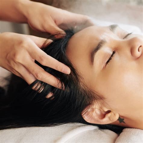 HEAD MASSAGE – Revolution Ayurveda