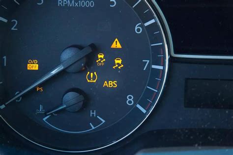 Is It Safe To Drive With Abs Warning Light On