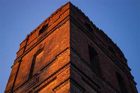 Premium Photo Old Abandoned Red Brick Building