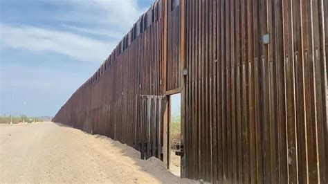 Migrante Mexicano Pierde La Vida Tras Caer De Muro Fronterizo En