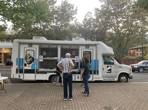 Community Enjoys Thursday Night Food Trucks – The Mirador