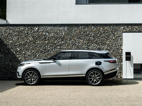 2021 Range Rover Velar plug-in hybrid and new engines revealed | carwow