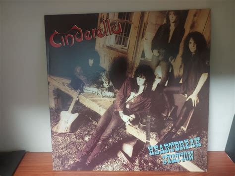 Cinderella Heartbreak Station Vinyl Photo Metal Kingdom