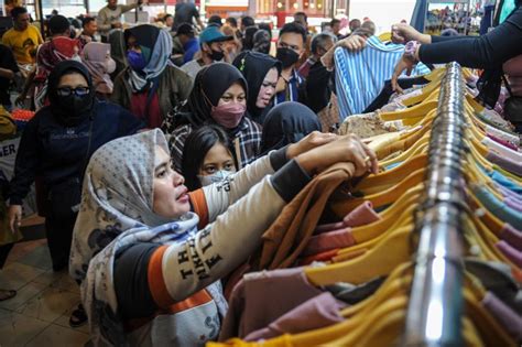 Ramadhan Omzet Pedagang Pasar Baru Bandung Alami Peningkatan