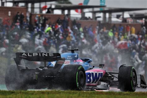 F Fernando Alonso L Aise Avec Son Alpine Sous La Pluie Nippone