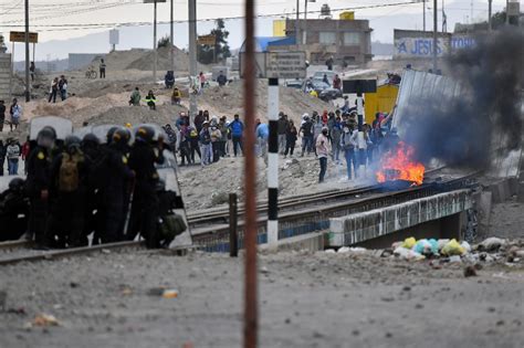 Vías Y Carreteras Del Perú En Situación Crítica Bloqueos Agravan Situación De Regiones En Medio