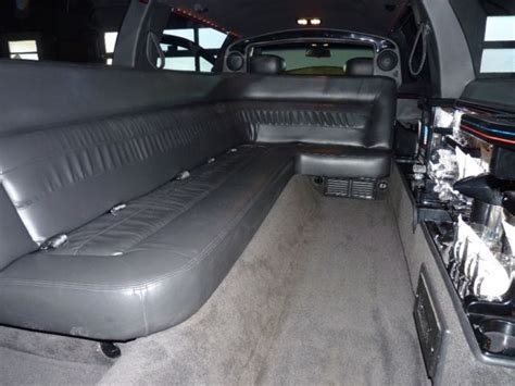2002 Lincoln Town Car Executive Limousine 4 Door 46l 120 10 Passenger