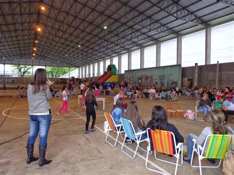 Escola Mundo Encantado Outubro 2014