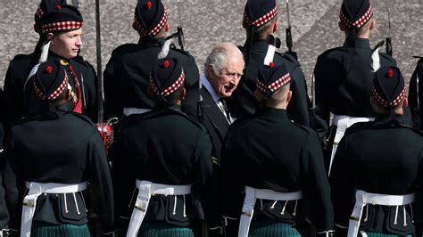 D C S De La Reine Elizabeth Ii Charles Iii En Ecosse Pour