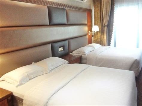 Dubai Palm Hotel - Compare Deals