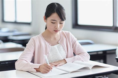 【z会の教室】高校受験をする小5・小6生とその保護者さまを対象に「中学受験する子に負けない小学生の育て方」「小中学生のための『読書感想文』講座