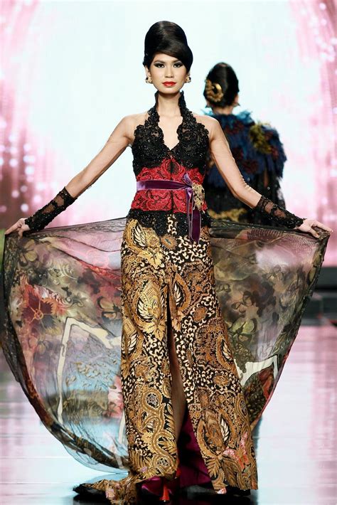 Create 56 Batik Fashion Jakarta Fashion Week Kebaya