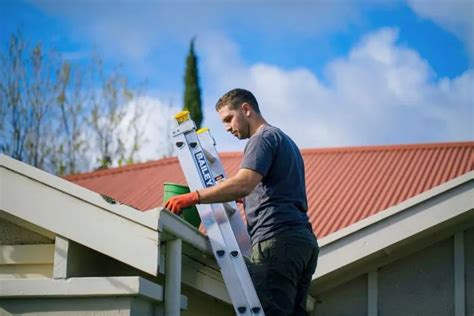 Where To Place Ladder When Cleaning Gutters An Honest Guide