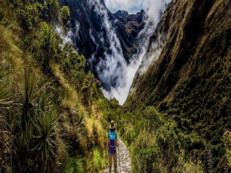 Trekking Peru: What is a great place to go trekking hiking in Peru ...