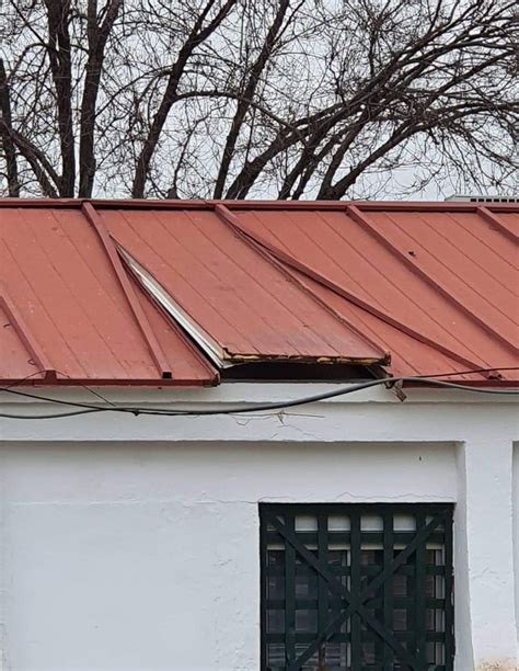 El Bar De La Sede Vecinal De El Carmen Sufre Un Intento De Robo Lanza