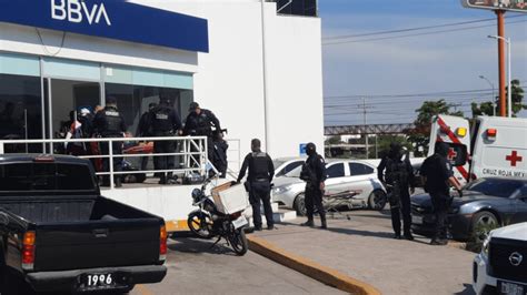 Asalto Bancario De Pel Cula En Culiac N Resultan Heridos El Presunto