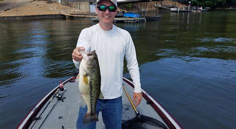 Lake Of The Ozarks Fishing Guide Catch Bass And Crappie