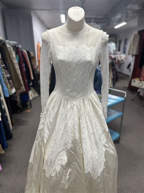 Vintage 1940s Ivory Liquid Satin Lace Wedding Gown Gem