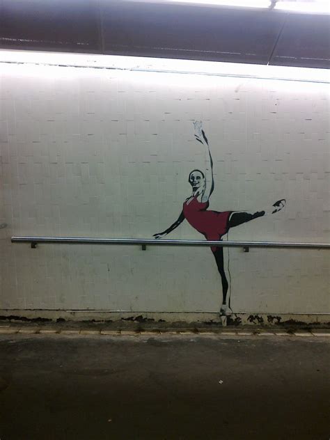 Street art @ Paris Nord station | Street art, Street art paris, Art