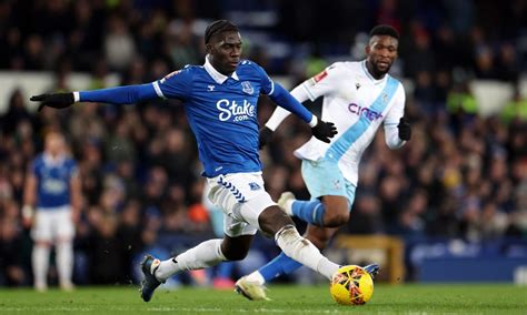 Barcelona Make Contact For €60 Million Rated Everton Midfielder