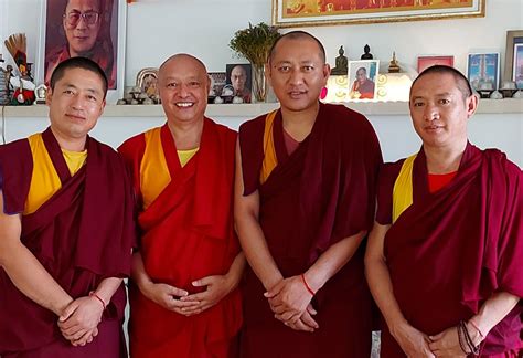 I Monaci Tibetani Protagonisti Per Una Settimana Con Il Mandala Per La