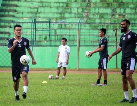 Moncer Di Timnas Arema Tak Mau Paksakan M Rafli Jadi Striker