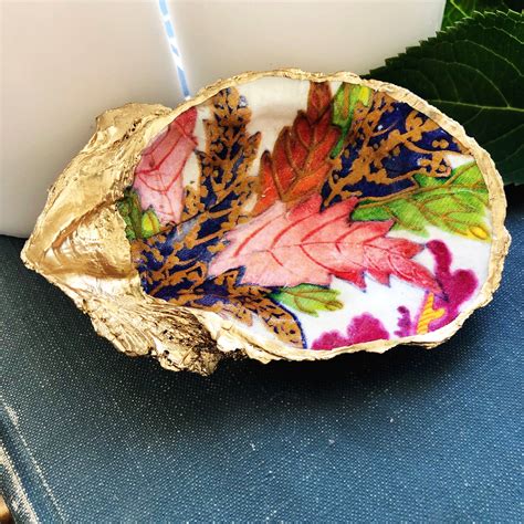 Decoupage Oyster Ring Dishwhite Tobacco Leaf Etsy Oysters Tobacco