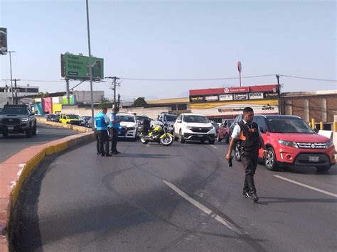 Volcadura Provoca Caos Vial En Zona Cumbres De Monterrey