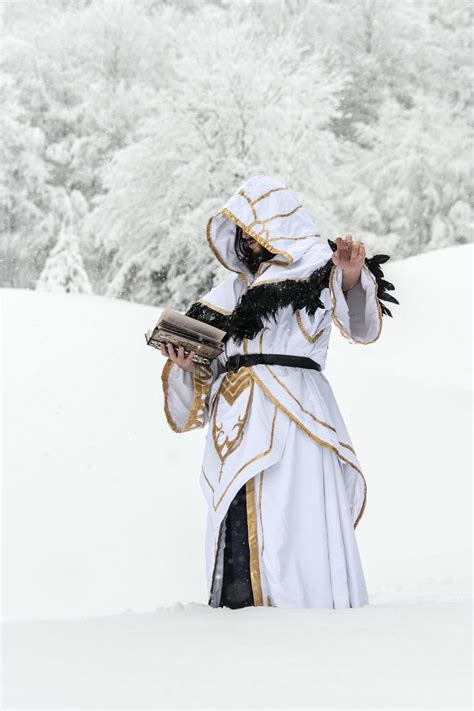 [OC] [Cosplay] I wanted a Robe of Archmagi. I made myself Robe of Archmagi (with some liberties ...