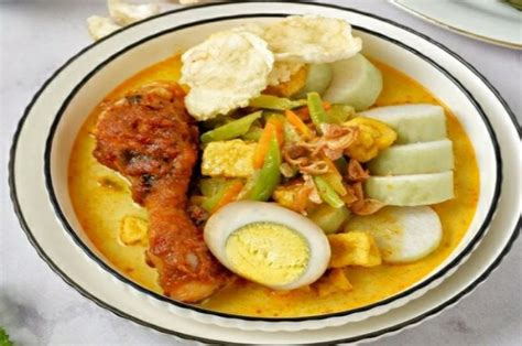 Sejarah Lontong Sayur dan 5 Manfaatnya Jika Dikonsumsi di Pagi Hari