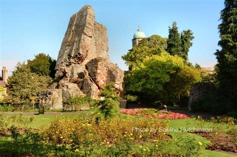 Bridgnorth Castle Gardens & Castle Walk - Shropshire Tourism & Leisure Guide