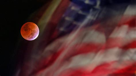 Video From The Total Lunar Eclipse On Early Tuesday The New York Times