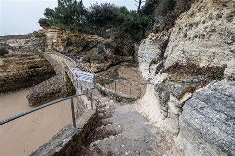 Saint Palais Sur Mer Lacc S Au Sentier Des Douaniers Restreint Cet T