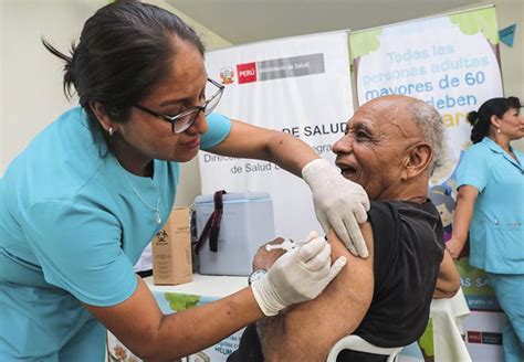 Coronavirus Minsa vacunará a un millón de adultos mayores contra