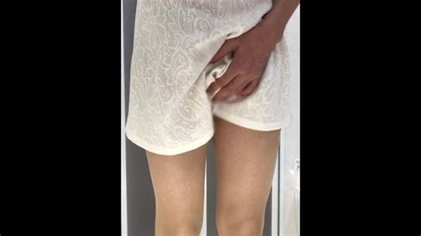 お嬢様の白ワンピースが濡れ透け透け下着が出てくると興奮します Pornhub Gay