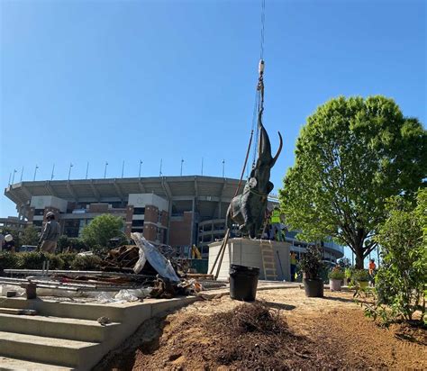 Alabama Crimson Tide Elephant Statue