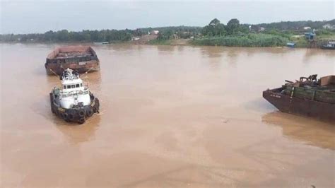 Tongkang Batu Bara Tabrak Lagi Jembatan Aur Duri I Polda Jambi Amankan