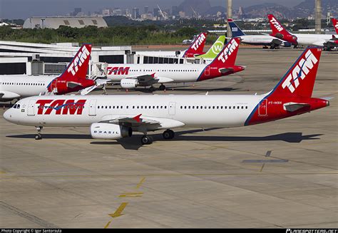 PT MXH TAM Linhas Aéreas Airbus A321 231 Photo by Igor Santorsula ID